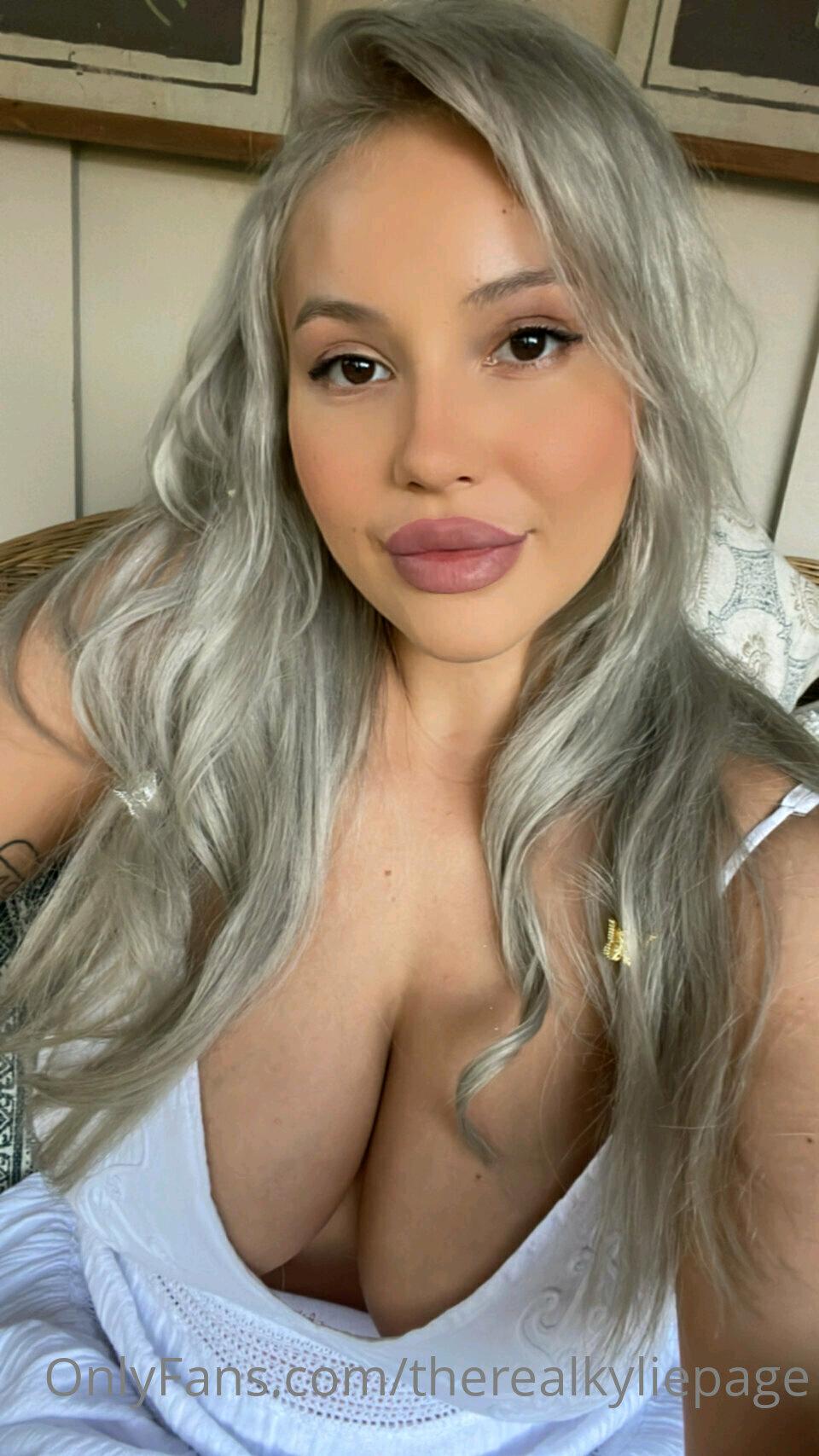 Lilmiskp Therealkyliepage Onlyfans Kylie Page Nude Leaks 003